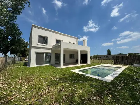Casa en Venta Pilar del este
