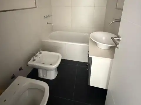 Departamento en Alquiler con 1 cochera