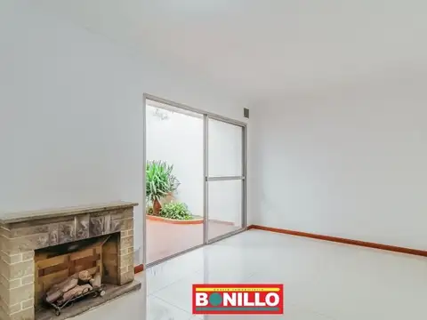 CAMPANA 3800, Piso PB