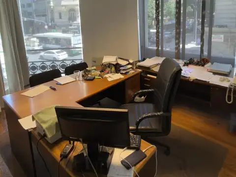 Oficina en alquiler - 7 Ambientes - Tribunales