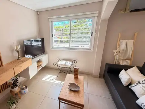 Depto Tipo Casa en Venta de 5 ambientes
