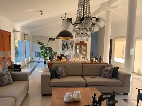 Casa en Venta en Fincas 1, USD 700.000