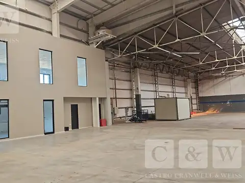 DEPOSITO DE 2750 M2 DENTRO DE PREDIO CON SEGURIDAD A 200 DE PANAMERICANA RAMAL PILAR