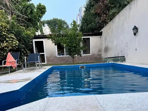 Casa 6 Amb sobre Lote 9x50, Piscina/sauna en Versalles