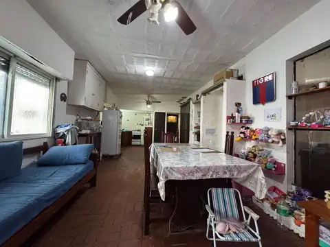 Casa 3 ambientes con 1 baño