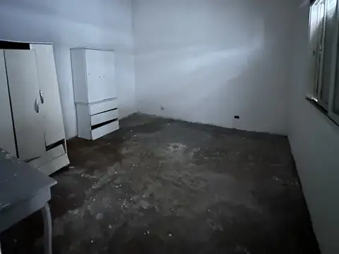 pieres 1100, Piso pb