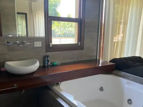 Casa en Venta al Noreste