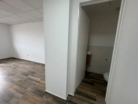 Alquiler oficina/local en Docta Urbanización