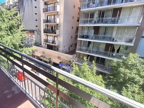 Alto Palermo 3 Ambientes con Dependencias de Servicio Piso al Frente