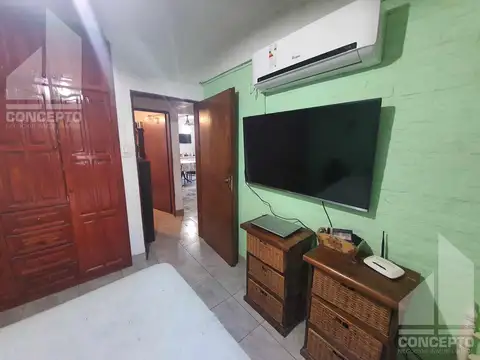 Casa 2 dormitorios con cochera amoblada