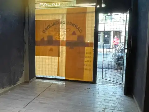 Local en Alquiler Via Pública
