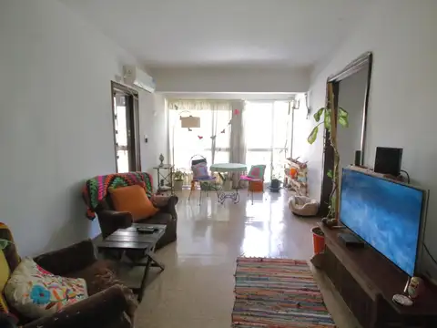 Dean Funes 1773: 3amb. todo externo, super luminoso!