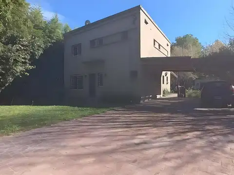 VENTA CASA 4 AMB + DEPTO EN LOTE PROPIO MASCHWITZ