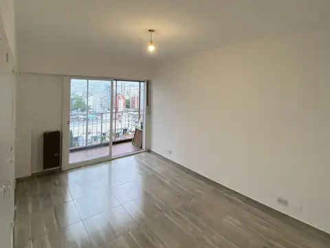 Av Avellaneda 1800, Piso 12º