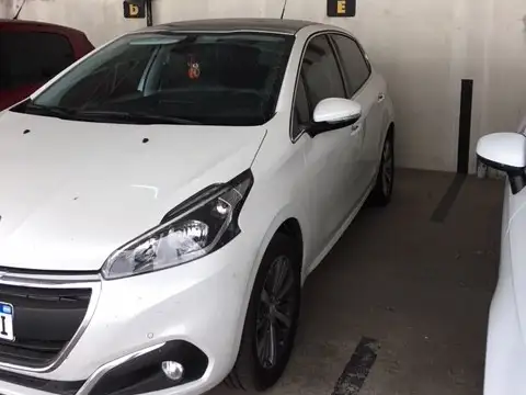 Cochera en Venta SemiCubierta