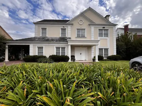 Casa en venta en PILAR GOLF CLUB