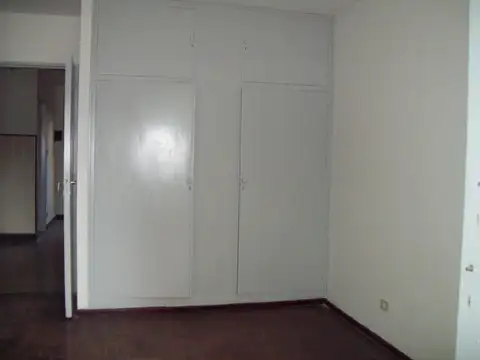 Departamento en Alquiler en Abasto, $ 380.000