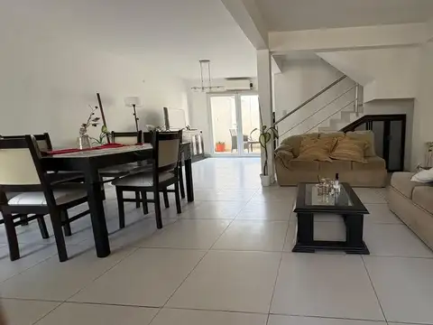 VENTA CASA 3 DORMITORIOS - PICKER 3873, NEUQUÉN