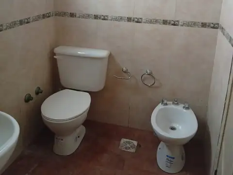 Alquiler | Casa | 2 Dormitorios | Capitán Bermúdez | Barrio Centro