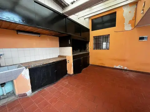 Hipolito Yrigoyen 1587