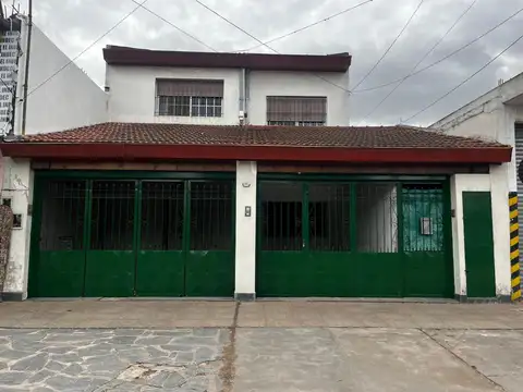 TIPO CASA PH - 2 AMBIENTES - MORENO
