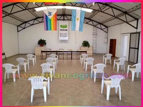 Galpón / Salón en Plottier - Sector oeste