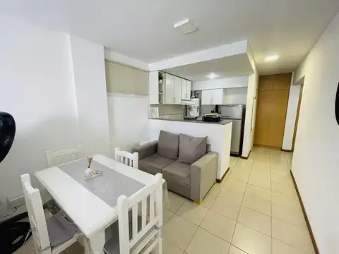 Mono Ambiente con Balcon en Venta - Centro