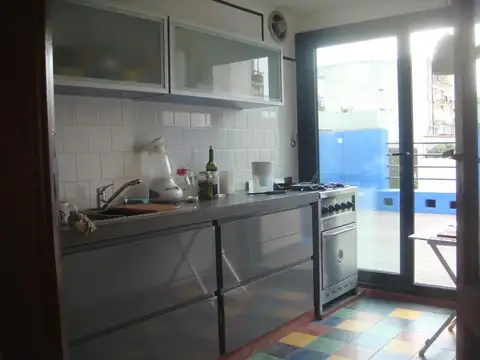 VENTA SEMIPISO DE ESTILO FRANCÉS EN RECOLETA