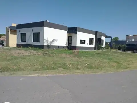 La Cañada de Pilar, Los Arces 100