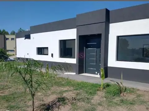 Casa  en Venta en Los Arces, La Cañada de Pilar, Pilar