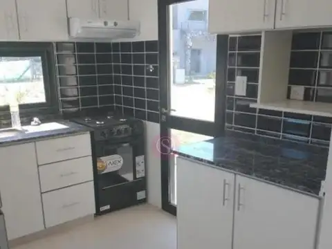Casa en Venta en La Cañada - Los Arces, USD 175.000