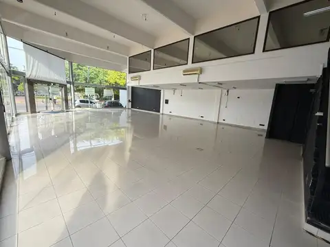 Monte Castro Local en Avenida Lope de Vega 1500 y Miranda