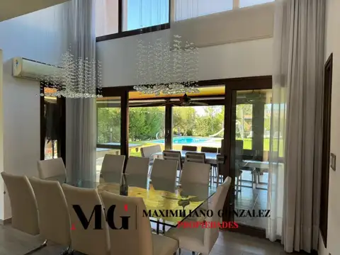 Casa 5 ambientes con 3 baños