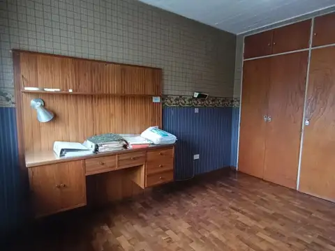 Casa 7 ambientes con 4 baños