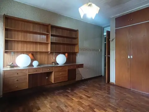 Casa en Alquiler con 2 cocheras