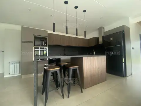 Casa en Venta al Este
