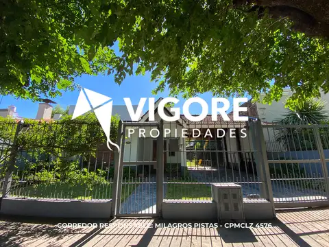 CASA 4 AMBIENTES EN BURZACO | AMPLIO LOTE DE 594 M²