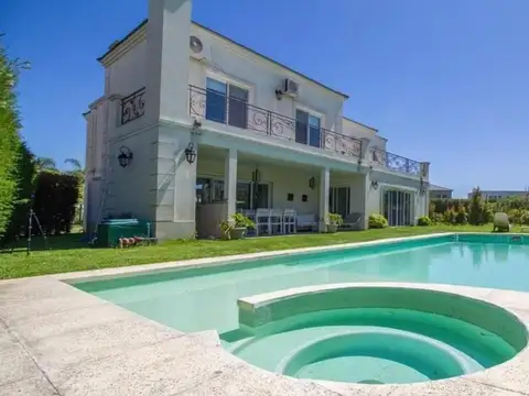 Los Alisos Av De Los Lagos 5300