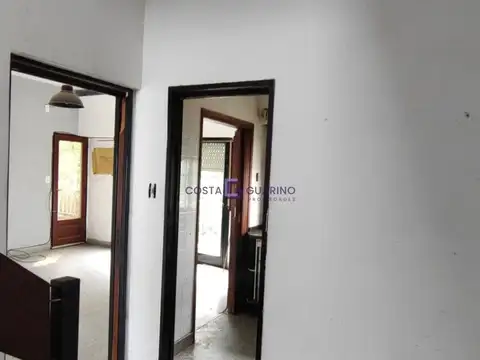 Depto Tipo Casa en Alquiler de 4 ambientes