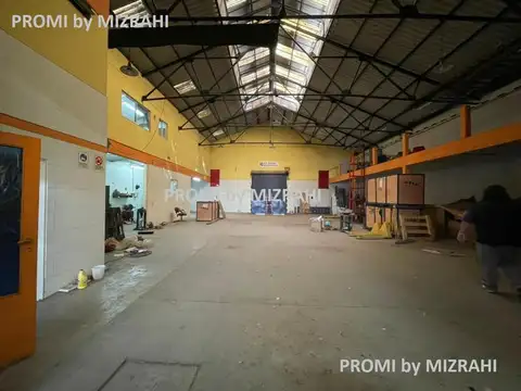 Venta Deposito Edificio Comnercial Con Excelente Renta en Pompeya