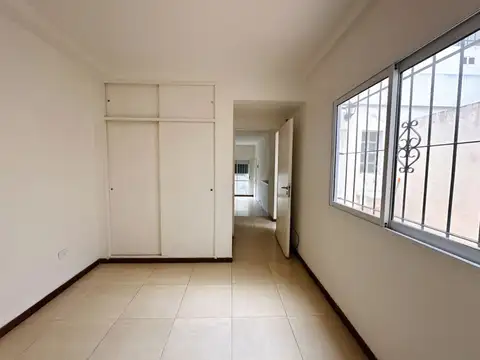 alquiler PH 2 AMBIENTES PB CON PATIO *SIN EXPENSAS* SEMI NUEVO 5 AÑOS