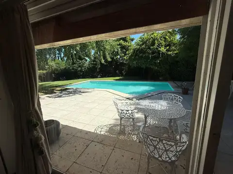 CASA EN VENTA EN TORTUGAS COUNTRY CLUB