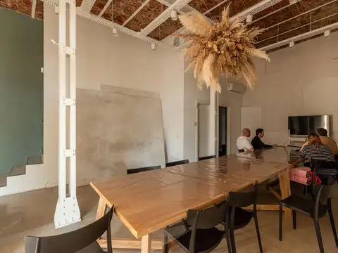 Oportunidad! Edificio boutique de 3 plantas con local y oficinas en venta, en pleno Palermo Soho.