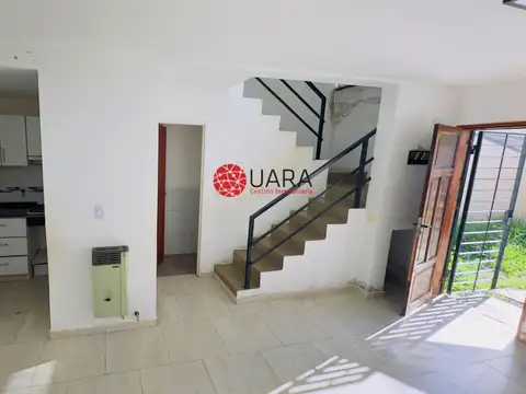 Casa 3 ambientes con 2 baños