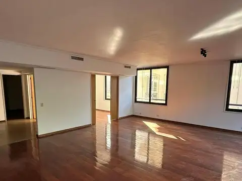 Departamento en Alquiler de 6 ambientes
