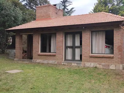Casa 4 ambientes con 5 baños