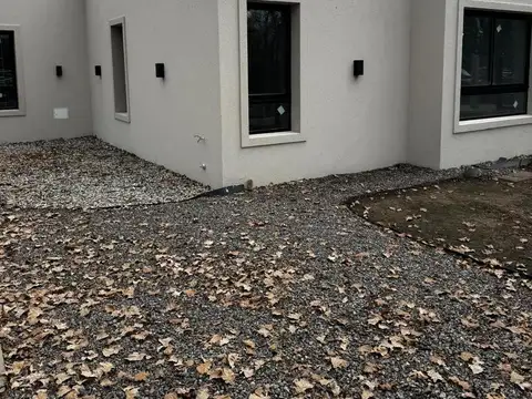 Casa en  J. Maistegui 2826 – 2 dorms – Funes