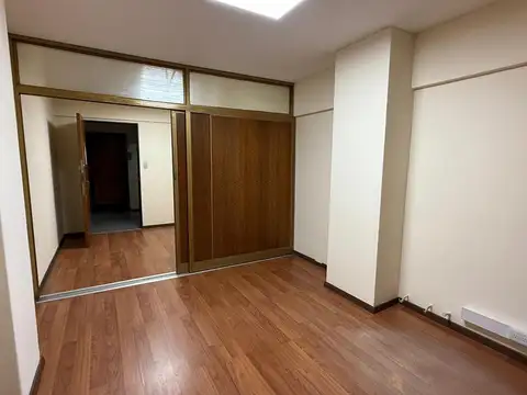 Oficina 3 ambientes con 1 baño