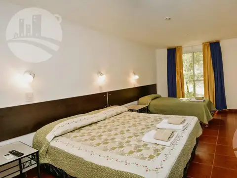 Apart hotel: 7 dtos   25 hab