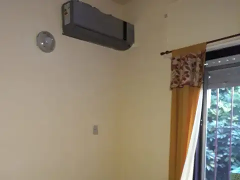 Depto Tipo Casa 4 ambientes con 2 baños